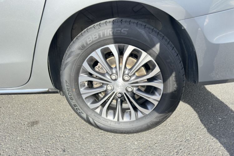 Used Buick GL8 2023 Land Business Class Smart Deluxe Model
