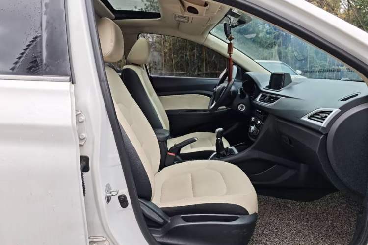 Used Changan Alsvin V7 2016 1.6L Manual Enjoyment Model China V Standard
