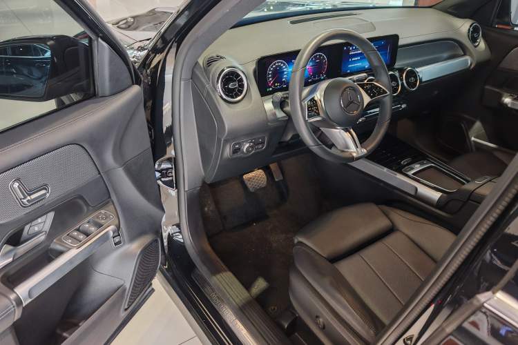 Used Mercedes-Benz GLB 2024 GLB 200 Dynamic Edition
