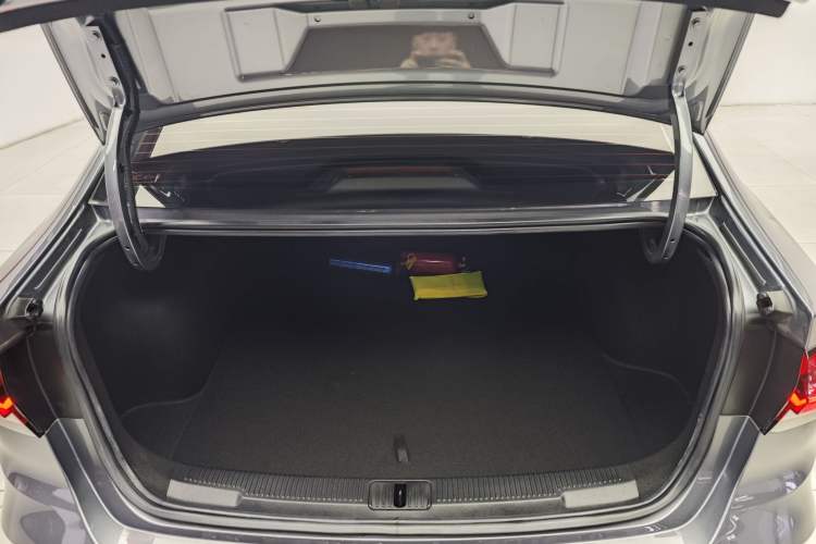 Used Roewe i5 2021 Revised Version 1.5L CVT Diamond Edition
