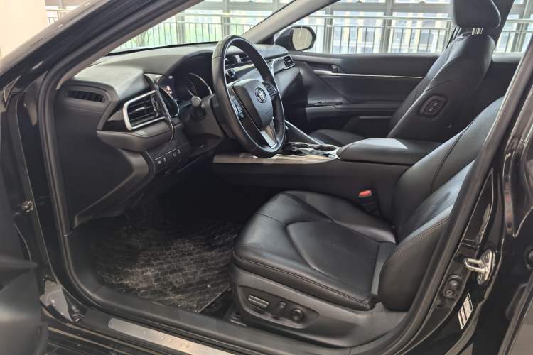 Used Toyota Camry 2019 Revised Version Dual-Engine 2.5 HG Luxury Edition