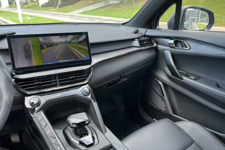 Used Lynk & Co 06 2023 Remix 1.5T JinPro
