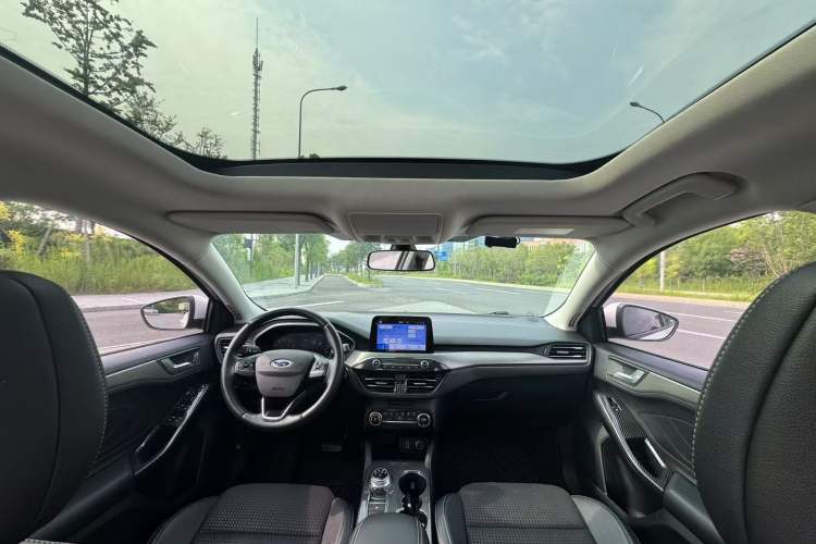 Used Ford Focus 2020 Sedan EcoBoost 180 Automatic Trend Edition
