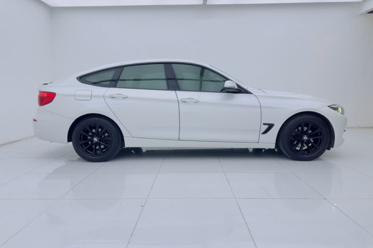 Used BMW 3 Series GT 2017 320i Sport Edition
