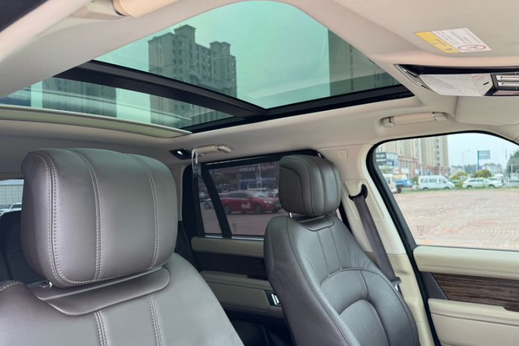 Used Land Rover Range Rover 2018 3.0 SC V6 Vogue Extended-Length Model
