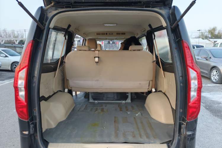 Used Wuling Zhengcheng 2015 1.8L Luxury Model LJ479QE2
