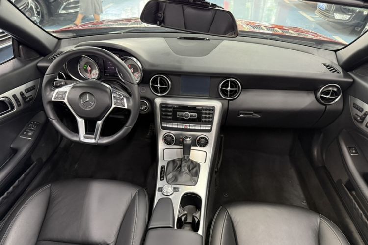 Used Mercedes-Benz SLK-Class 2011 SLK 200 Fashion Model
