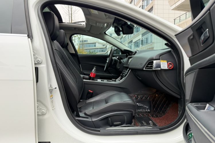 Used Jaguar XE 2018 2.0T 300 PS All-Wheel-Drive R-Sport Sport Edition