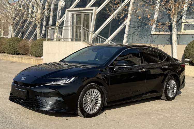 Used Toyota Camry 2024 Dual-Motor 2.0 HGVP Luxury Edition