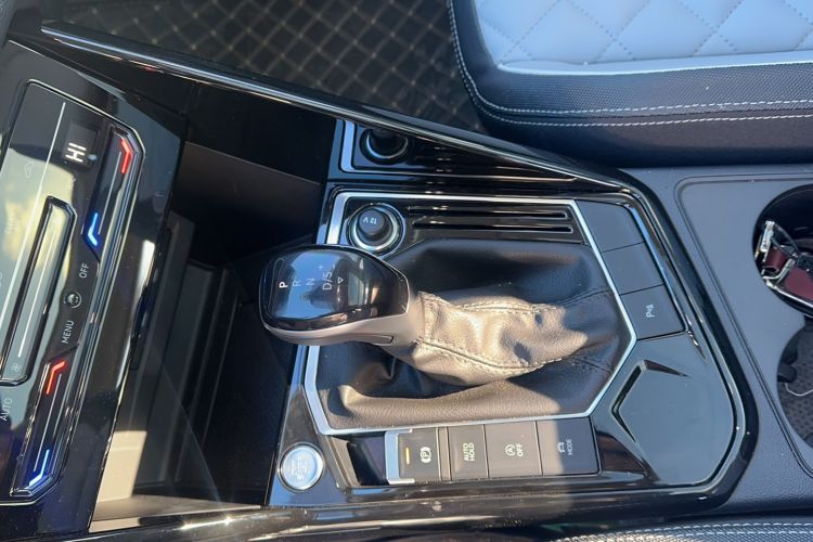 Used Volkswagen Tayron 2024 300TSI Two-Wheel-Drive Luxury Plus Advanced Version
