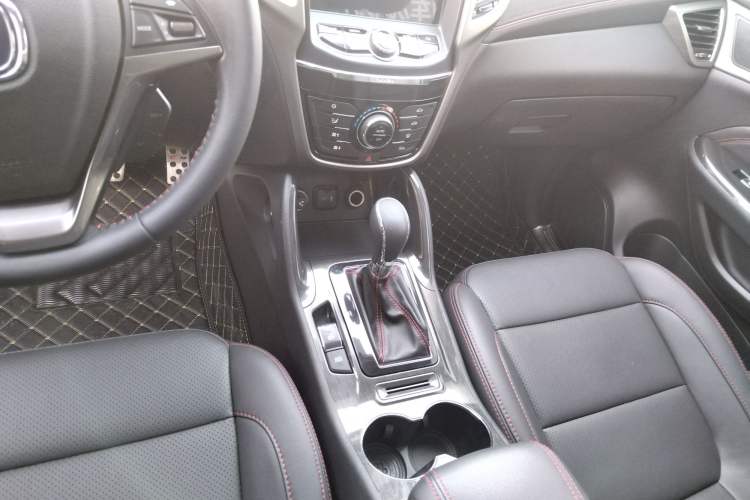 Used Changan CS75 2017 Shangkui Edition 1.5T Automatic Fengxiang Model