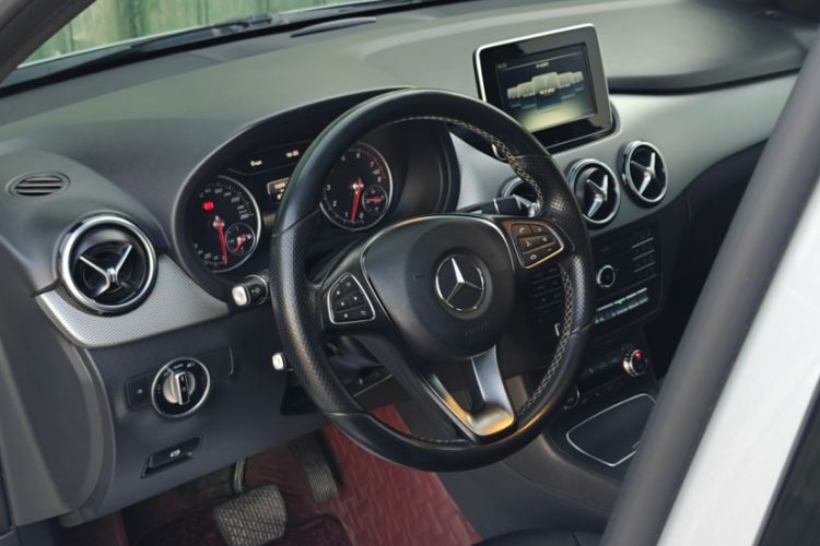 Used Mercedes-Benz B-Class 2015 B 200 Fashion Model
