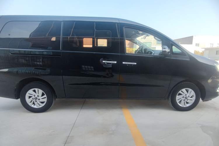 Used  M4 2016 2.0L Manual Luxury Smart Version
