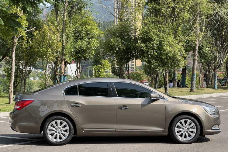 Used Buick LaCrosse 2013 2.4L SIDI Leading Comfort Version
