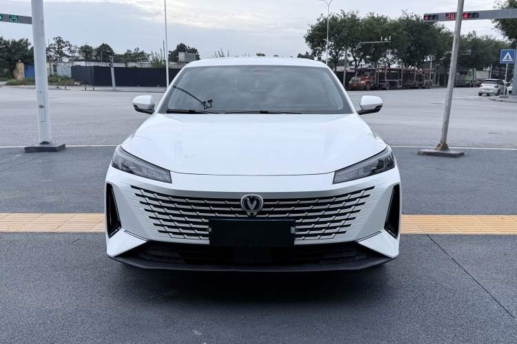 Used Changan Eado DD 2023 Blue Whale NE 1.5T GDI DCT Enjoy Edition
