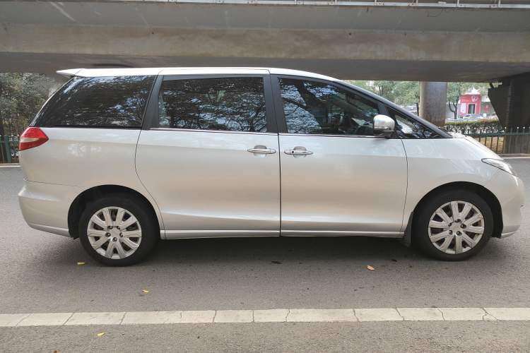 Used BYD M6 2013 2.0L Manual Comfort Version