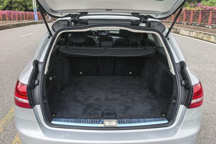 Used Mercedes-Benz C-Class 2015 C 200 station wagon
