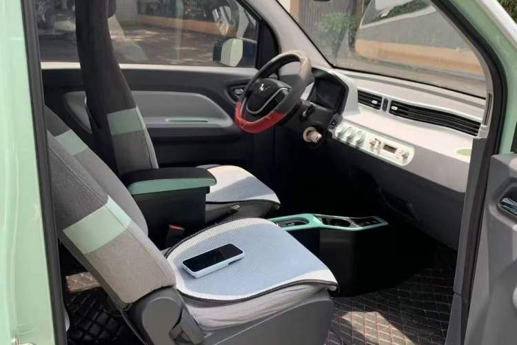 Used Wuling Hongguang MINIEV 2021 Macaron Premium Model – Lithium Iron Phosphate
