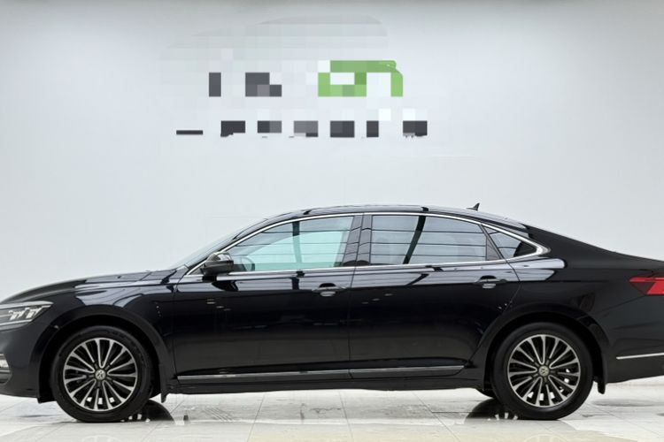Used Volkswagen Passat 2020 Facelift 330TSI Elite Edition China VI Standard
