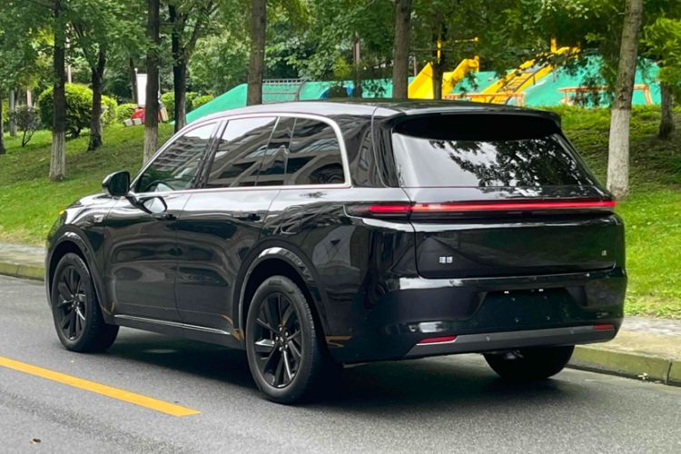 Used Li Auto L8 2023 Pro Model
