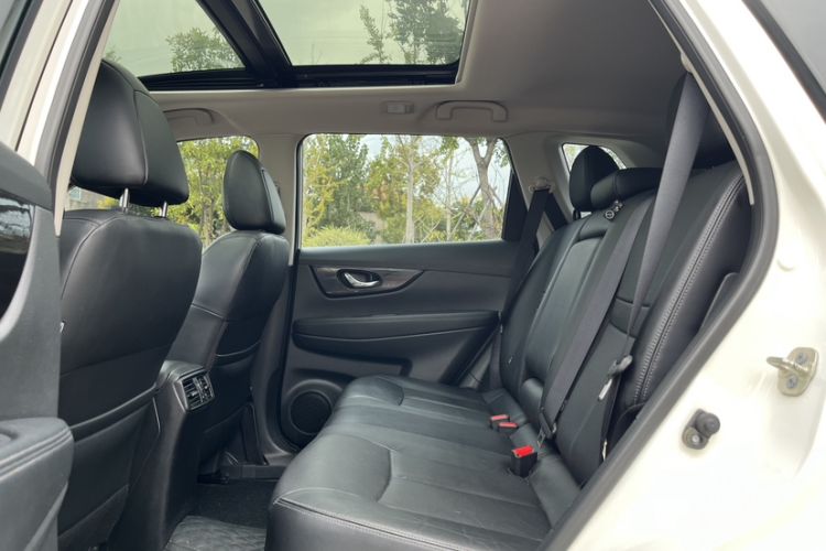 Used Nissan X-Trail 2019 2.0L CVT Smart Connect Comfort Edition 2WD
