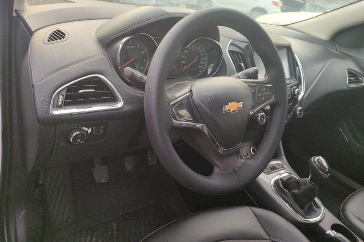 Used Chevrolet Cruze 2015 1.5L Manual Elite Edition
