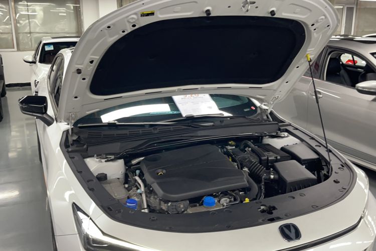 Used Changan UNI-V 2024 1.5T Prestige Sport Edition
