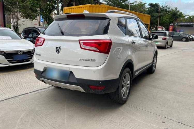 Used Baojun 560 2015 1.8L Manual Elite Model