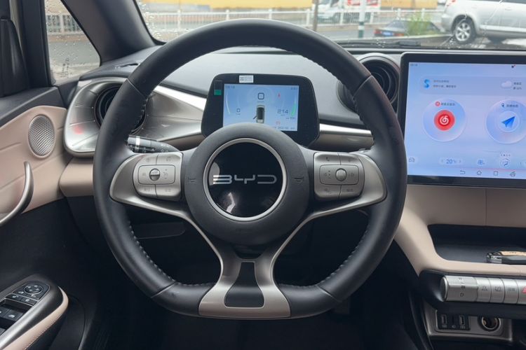 Used BYD Dolphin 2023 420 km Fashion Edition
