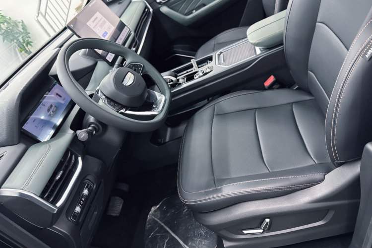 Used Geely Auto Haoyue L 2024 2.0T DCT Prestige Version