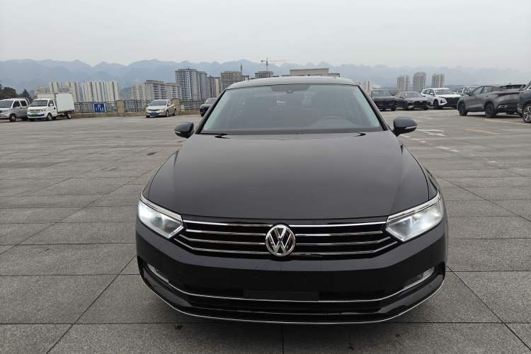 Used Volkswagen Magotan 2018 330TSI DSG Advanced Model
