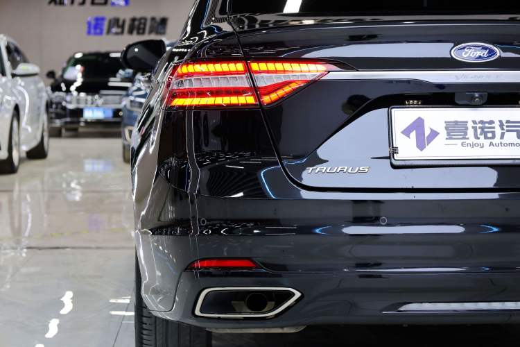 Used Ford Taurus 2019 EcoBoost 245 Vignale Deluxe Edition
