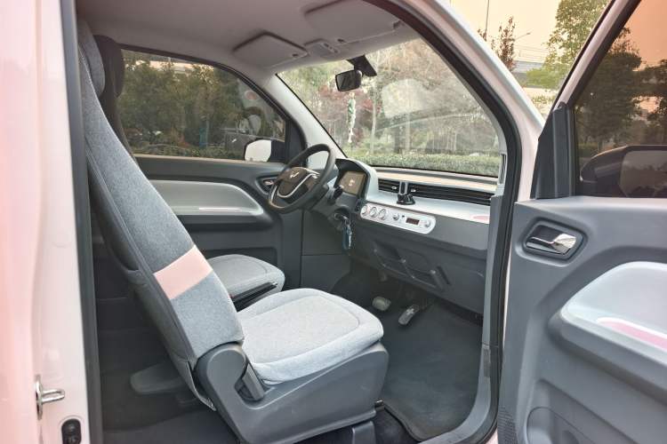 Used Wuling Hongguang MINIEV 2021 Macaron Fashion Model Lithium Iron Phosphate
