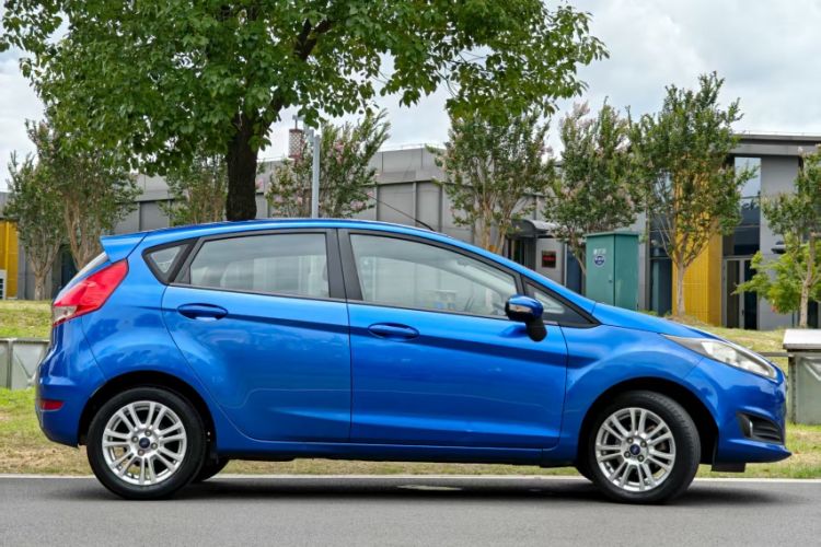 Used Ford Fiesta 2013 Hatchback 1.5L Automatic Fashion Edition