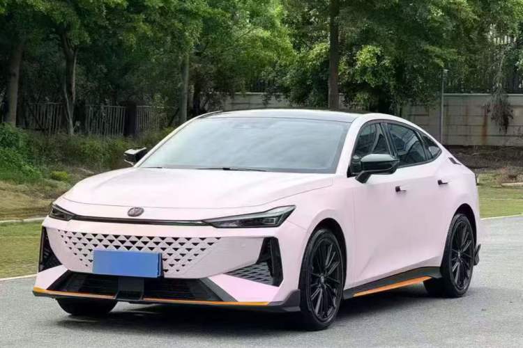 Used Changan UNI-V 2024 1.5T Prestige Sport Edition
