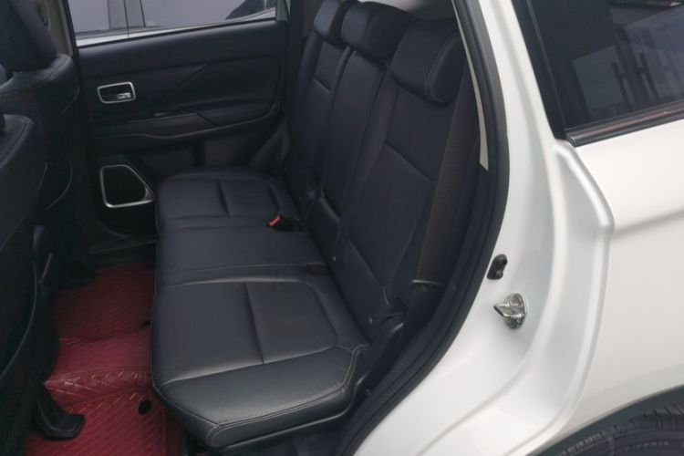 Used Mitsubishi Outlander 2018 2.4L 4x4 Elite Edition 5 Seats
