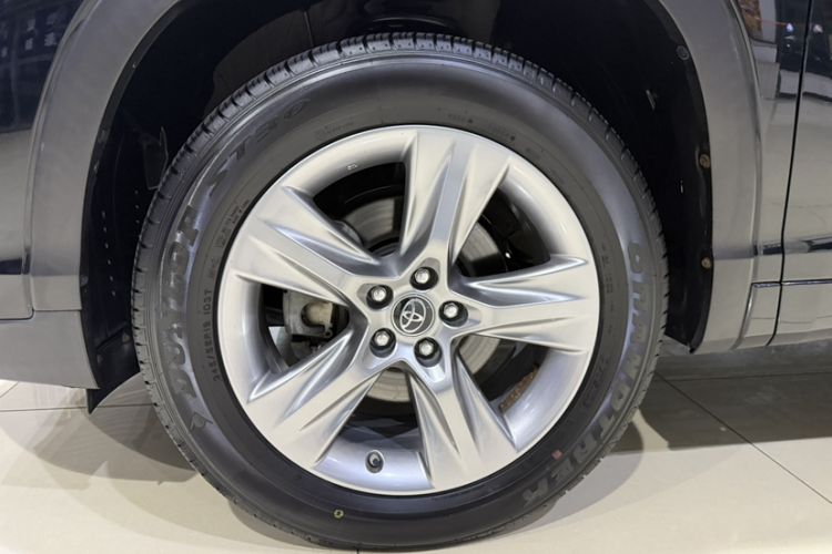 Used Toyota Highlander 2018 2.0T Four-Wheel Drive Prestige Version 7 Seats China VI Standard
