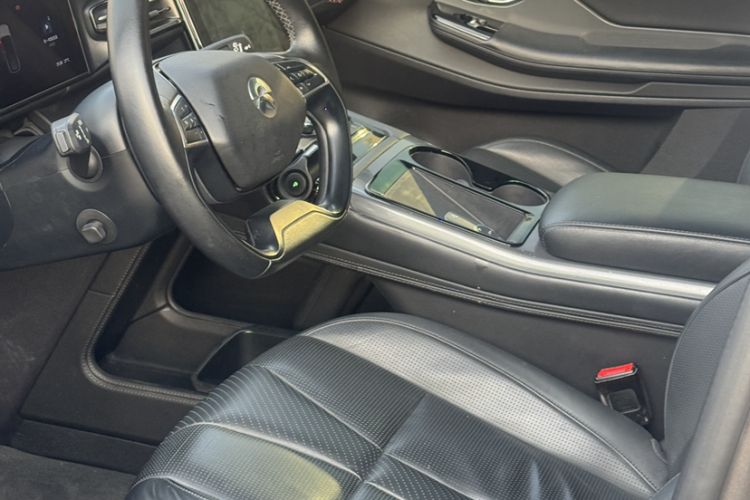 Used Nio ES8 2018 355 km Base Version 7-Seater Edition