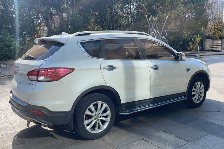 Used Dongfeng Aeolus AX7 2015 2.0L Manual Zhiyi Trim