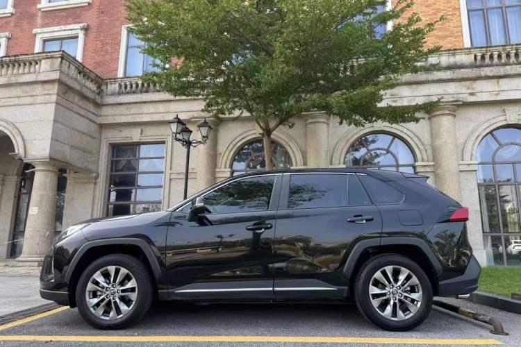 Used Toyota Wildlander 2023 2.0L CVT Two-Wheel Drive Urban Edition