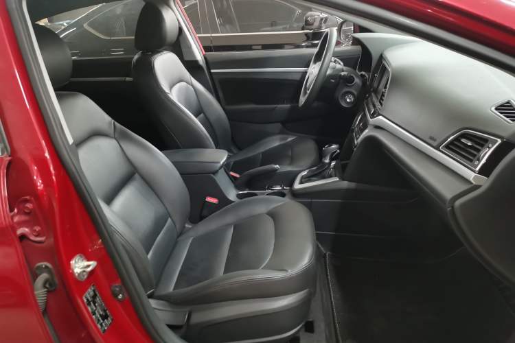 Used Hyundai Elantra 2016 1.6L Automatic ZhiXuan – Elite Version
