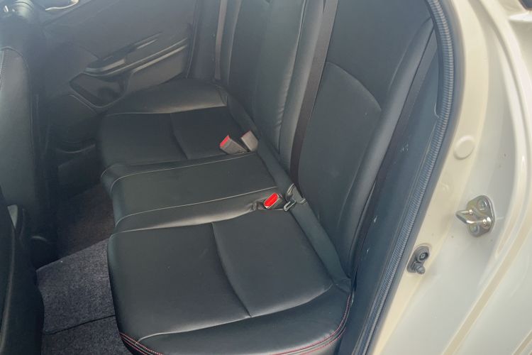 Used Honda Civic 2021 HATCHBACK 220TURBO CVT Trendy Cool Edition
