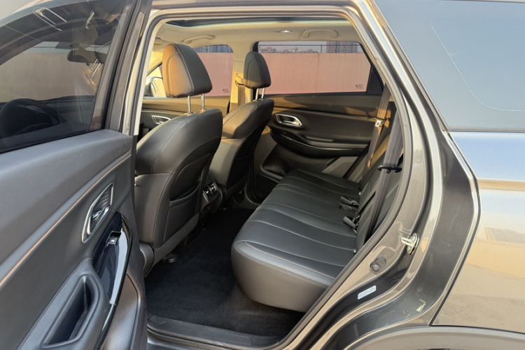 Used Oshan X7 PLUS 2023 Enjoy Edition 1.5T Automatic Prestige Model
