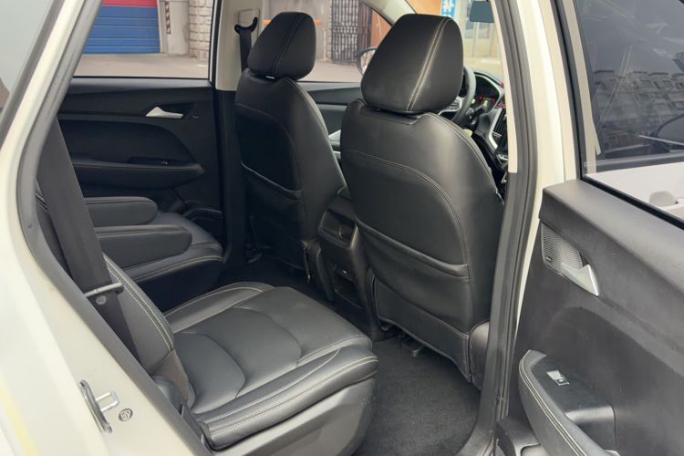 Used Baojun 530 2021 Global Car Anniversary Edition 1.5T Manual Luxury Model 6 Seats
