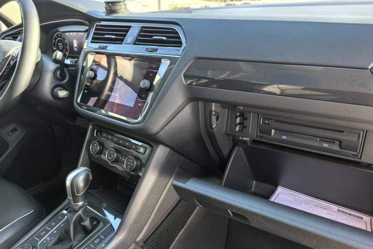 Used Volkswagen Tiguan 2018 330TSI Four-Wheel Drive High-End Model
