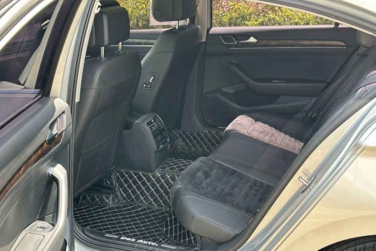 Used Volkswagen Magotan 2018 Facelift 330TSI DSG Luxury Model
