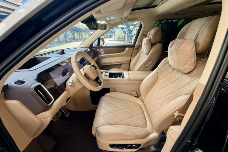 Used Hima AITO M9 2025 Extended-Range Ultra Version 52 kWh 6-Seater
