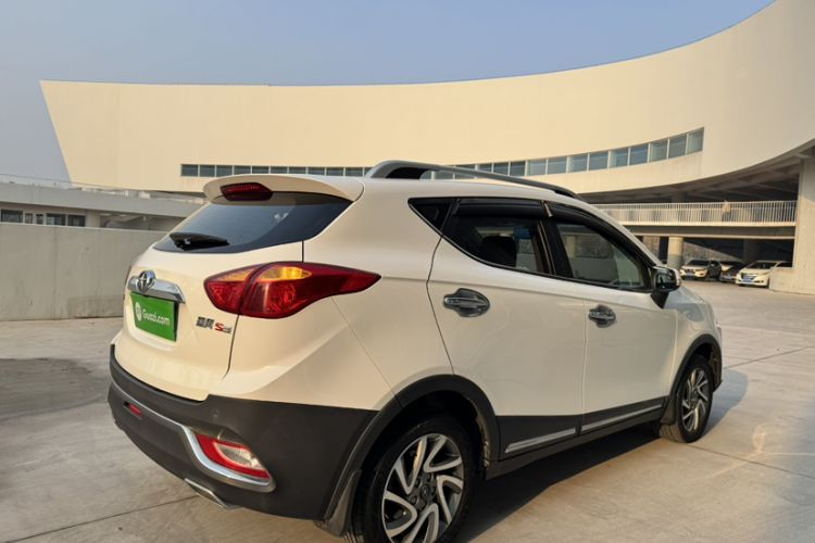 Used  Refine S3 2016 1.5L CVT Luxury Smart Version