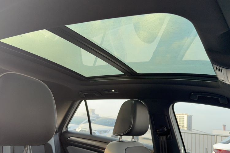 Used Volkswagen T-ROC 2023 300TSI DSG Two-Wheel Drive Starlight Edition
