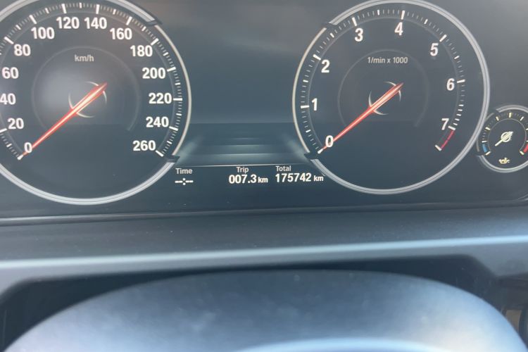 Used BMW X5 2015 xDrive28i
